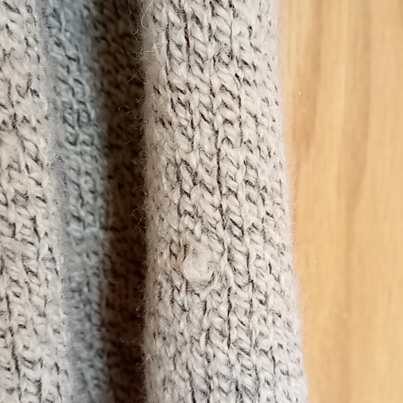 St Johns Bay women's sweater - Picture 4 of 7